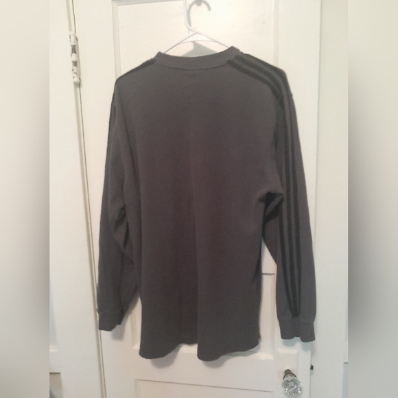 Adidas long sleeve thermal shirt, charcoal gray w/ black stripes..men's large - Picture 3 of 3